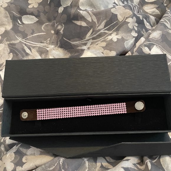 Swarovski Pink Crystal Stud leather strap bracelet - snap closure - - Picture 4 of 6